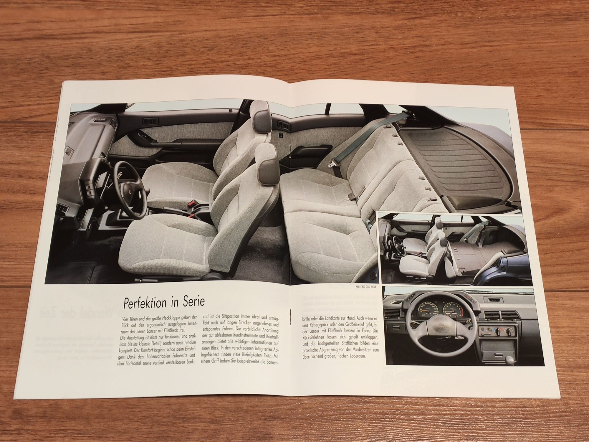 Prospekt katalog folder MITSUBISHI LANCER Hatchback - 1989 r. -