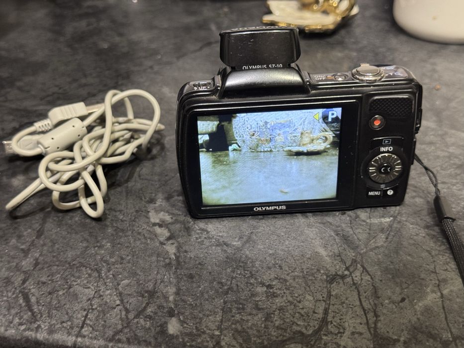 Цифровой фотоаппарат Olympus SZ-10