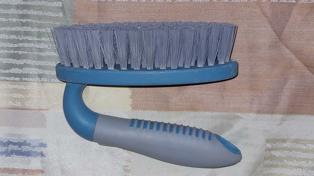 Щітка для прибирання