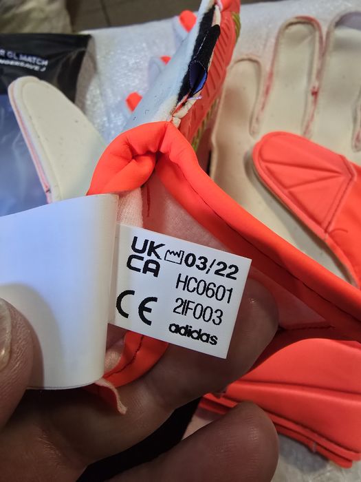 Дитячі Воротарські Рукавички Adidas Predator HC0601 (