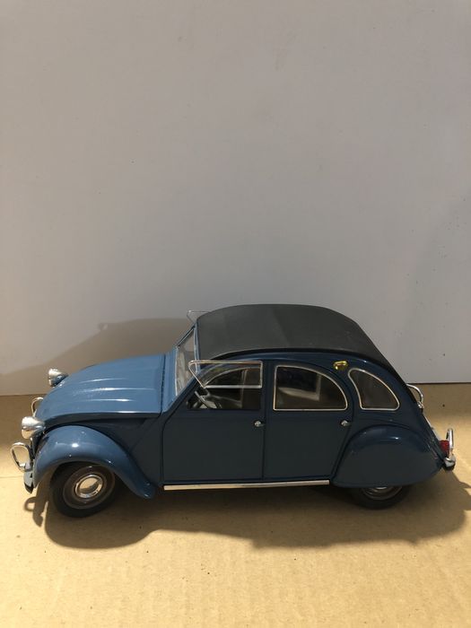 Citroen 2cv escala 1:17