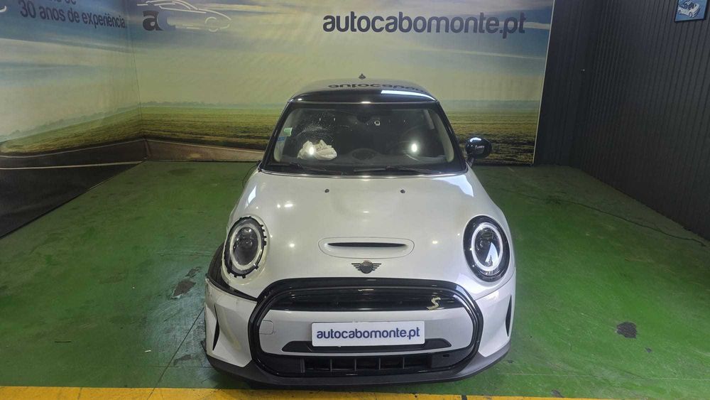 Mini Cooper SE  -   Salvado