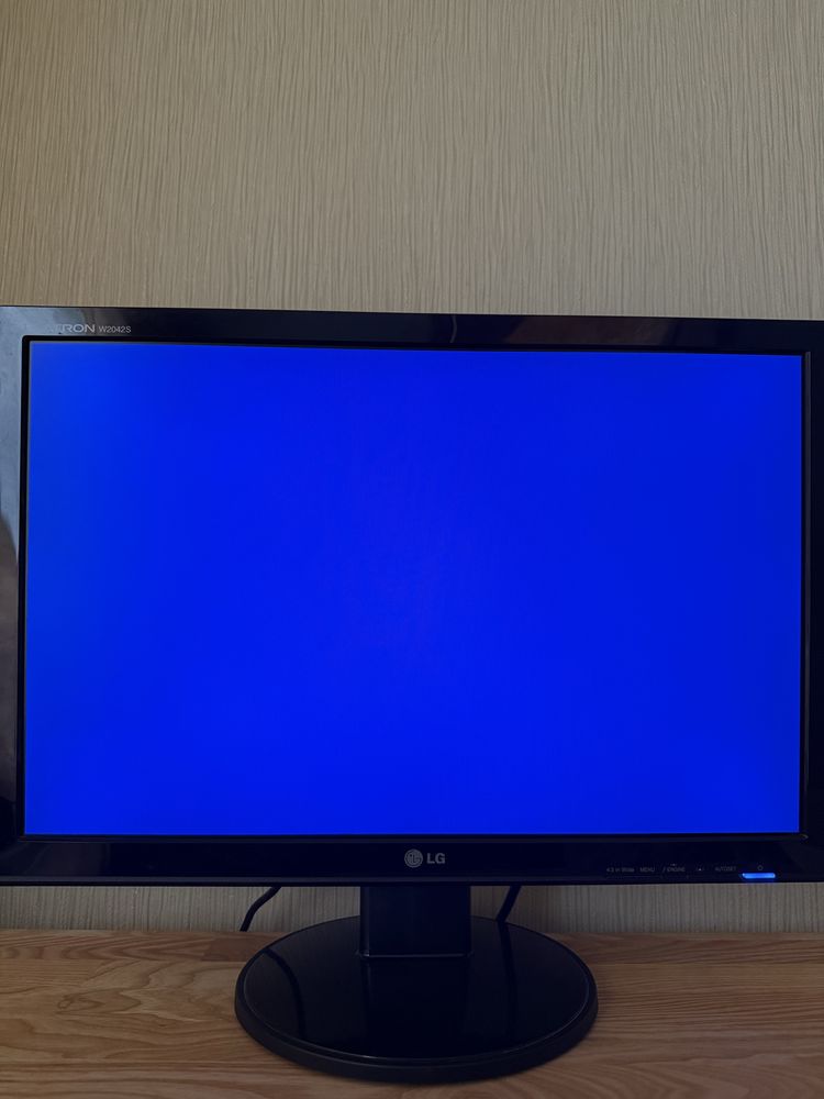 Продам монітор LG FLATRON W2042S