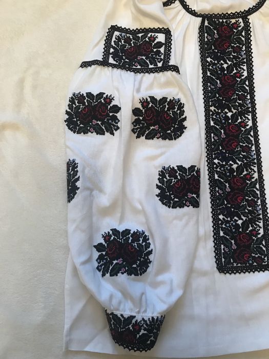 Блузка вишиванка жіноча 42р