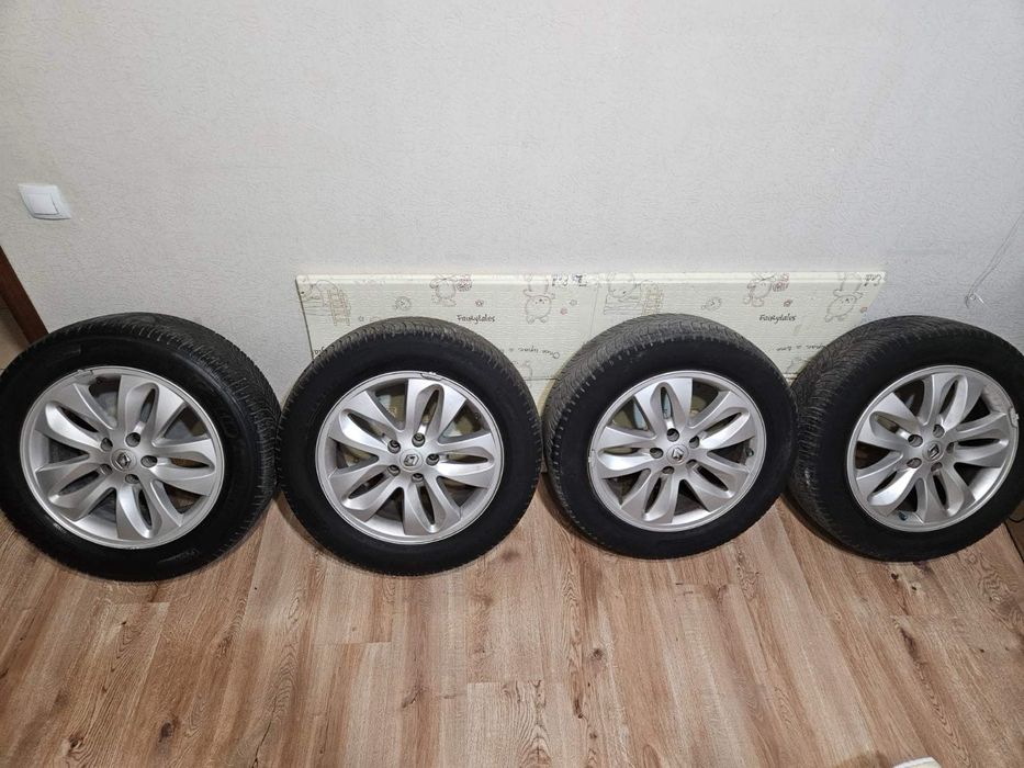 Резина всесизонна 255/55/R17 б/у 4 шт с дисками 5*108