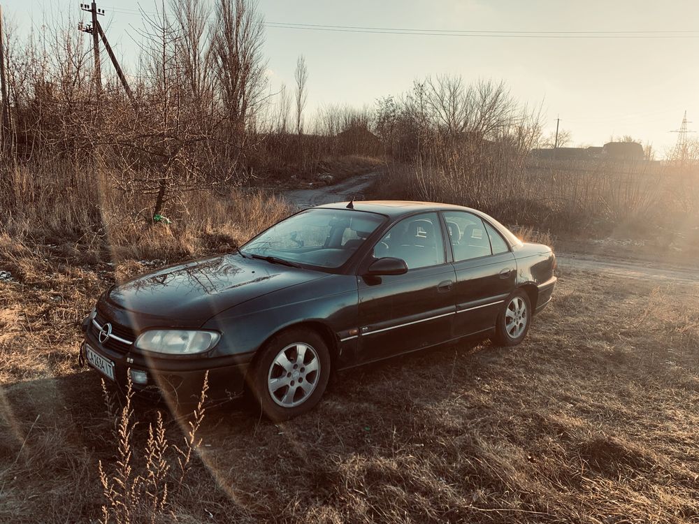 Продам Опель омега б срочно