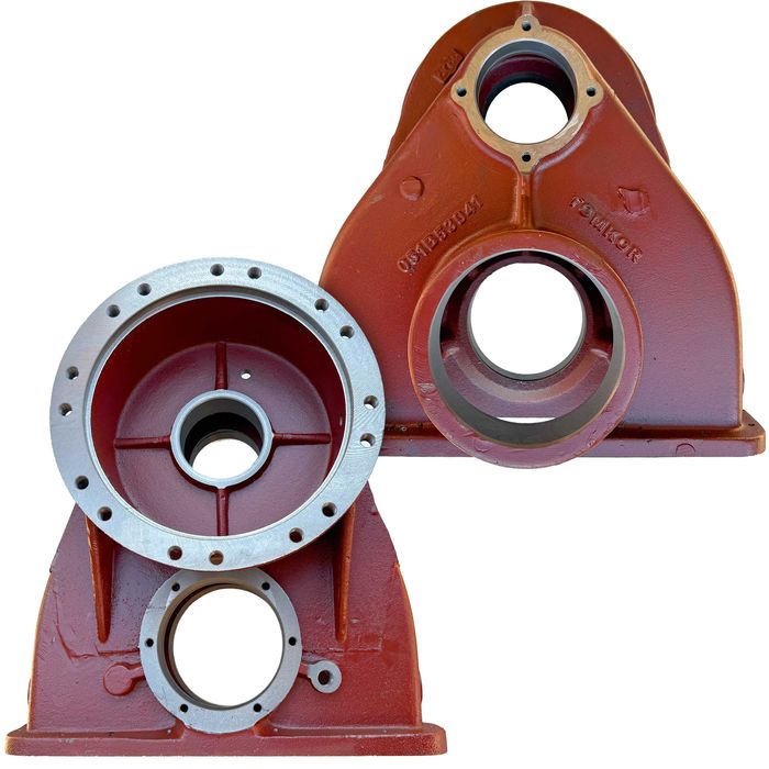 Ursus C-330 Obudowa zwolnicy korpus zwolnicy Lewy / Prawy