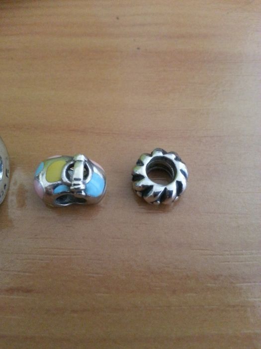 Contas em prata 925, marca Chamilia