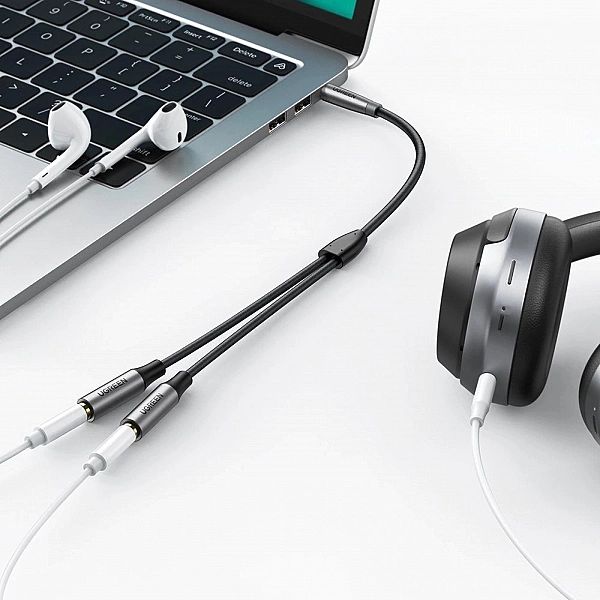 Ugreen przewód kabel przedłużacz AUX 3,5mm mini jack 0,2m czarny (AV19