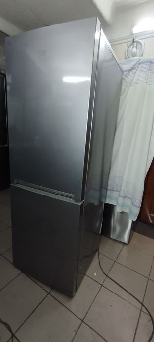 Холодильник з морозилкою Beko No frost  суха заморозка Нержавійка