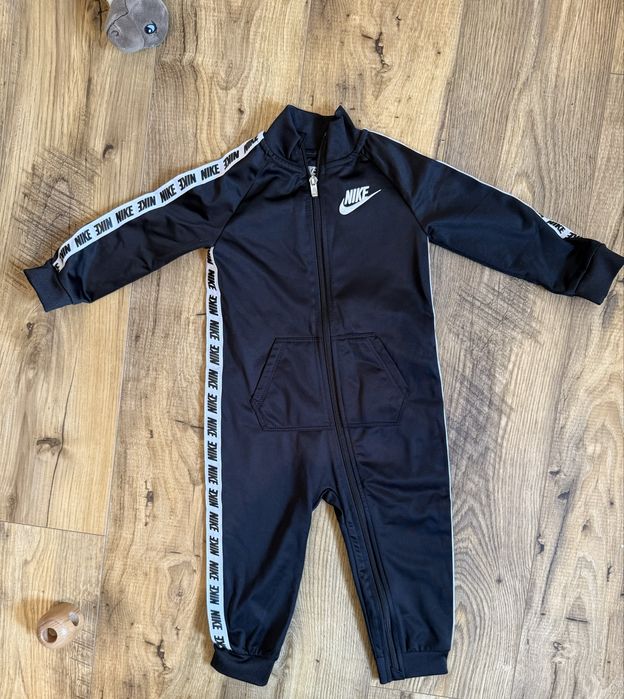 Nike rampers pajac dziecięcy dres czarny 24M 86-92r dresik