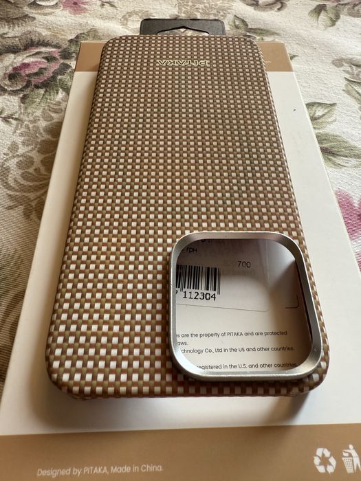 Чехол  Pitaka Tactile WoveCase  iphone 15 pro max  likenew 40$