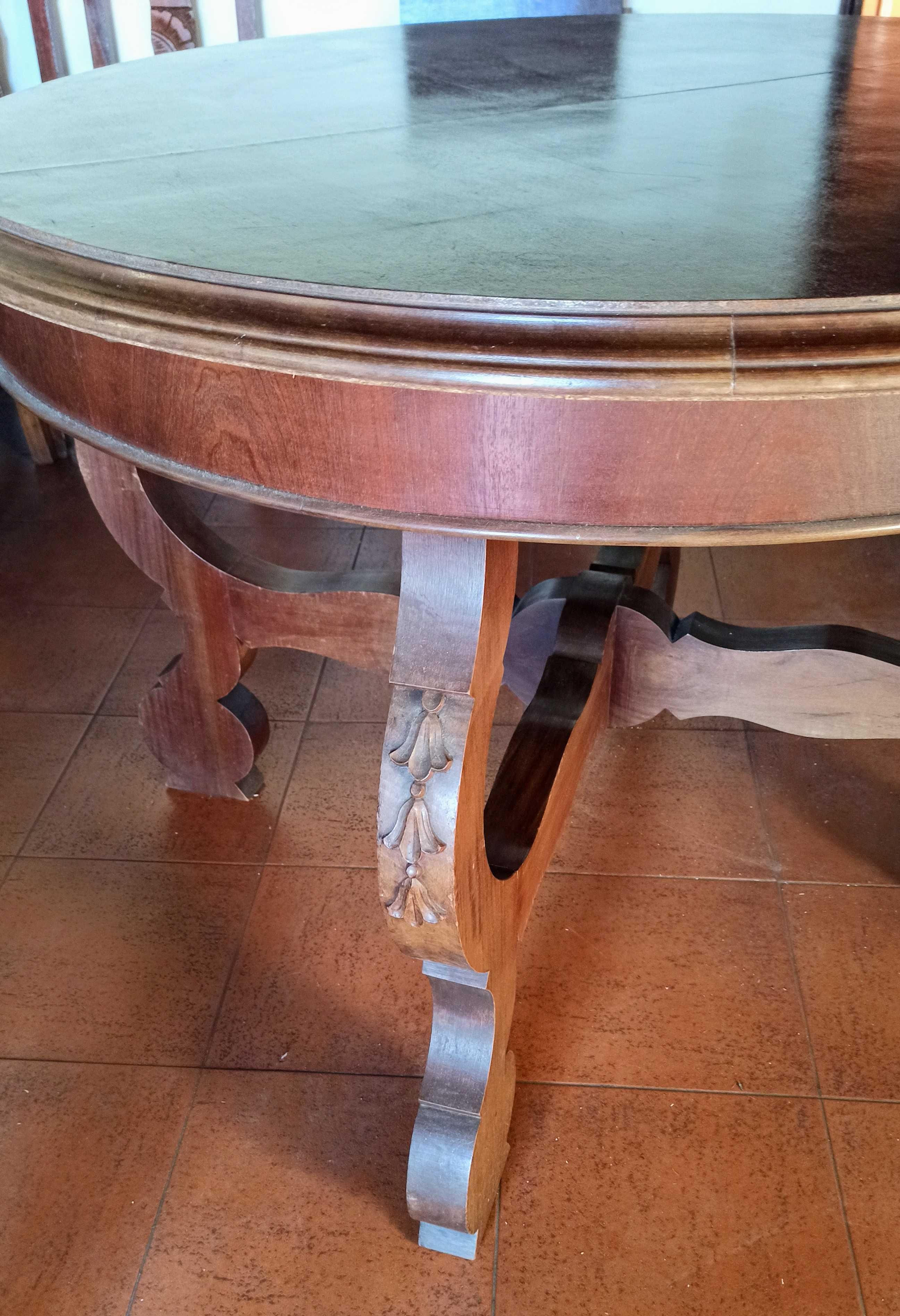 Mesa de madeira extensível