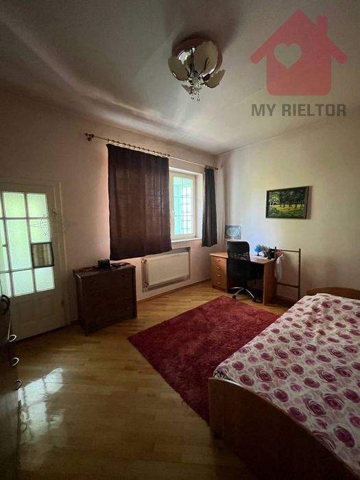 Продаж будинку в Сторожниці