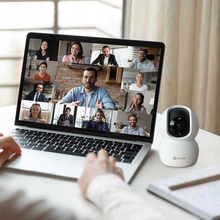 Mini Kamera z Głośnikiem WiFi Obrotowa Wewnętrzna Elektroniczna Niania