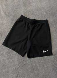 Мужские черные спортивные шорты Nike S