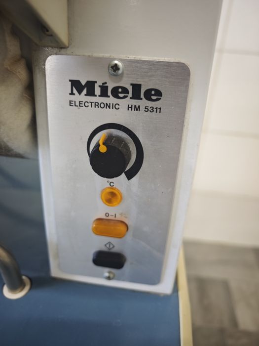 Каток прасувальний каландер Miele HM 5311