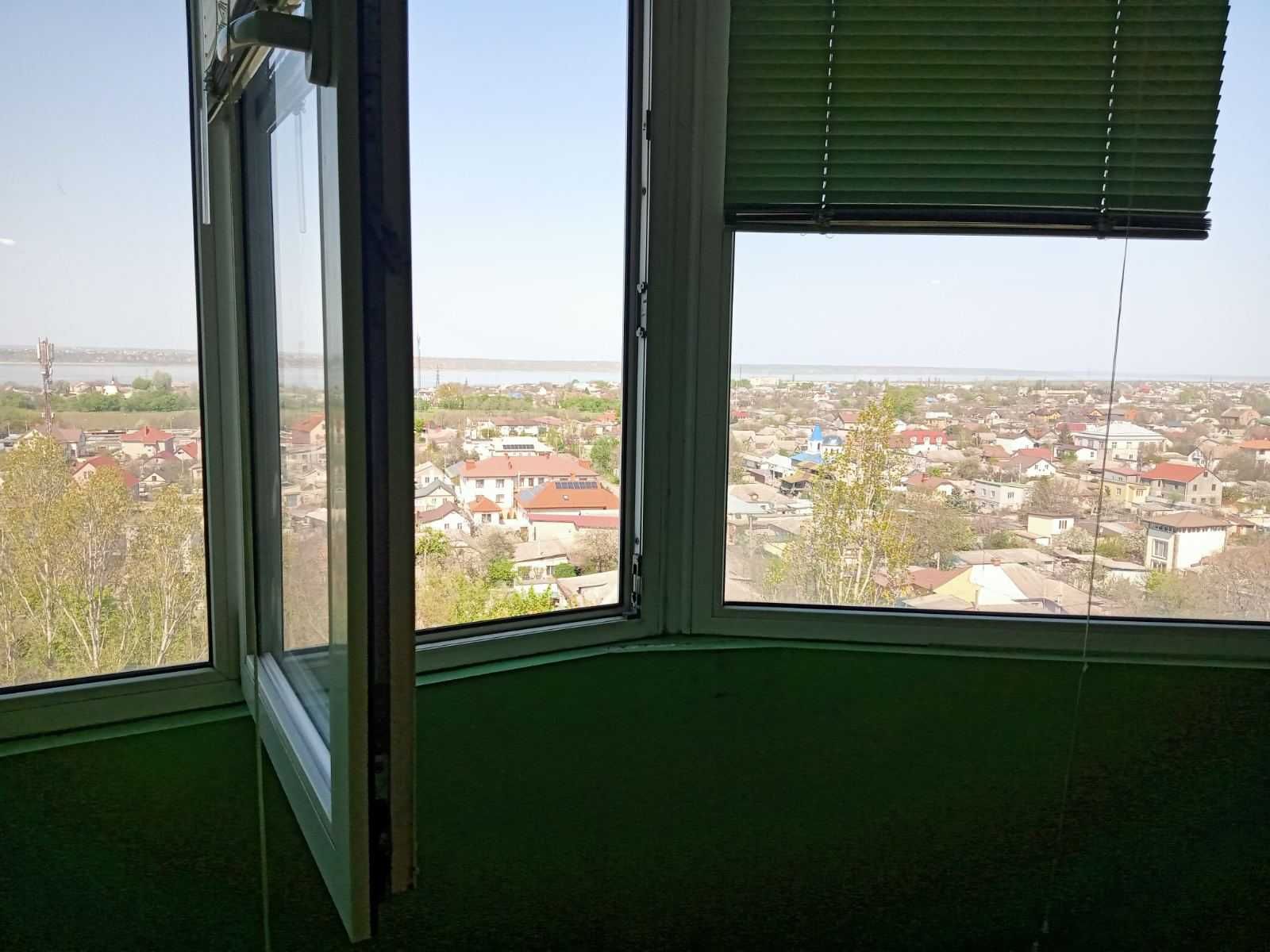 продам 3-х комнатную квартиру от собственника, 11 эт. 12-и эт. дома