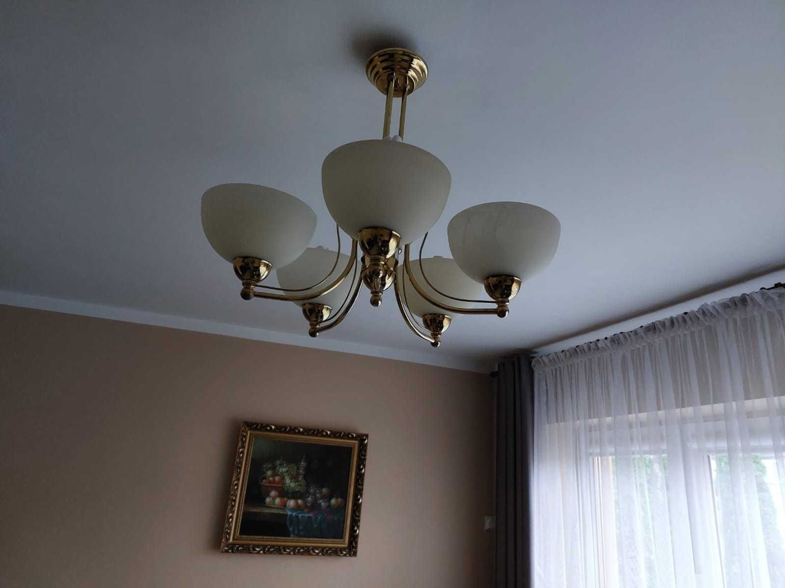 Bardzo stylowa lampa wisząca z pięcioma kloszami, w  b.dobrym stanie.