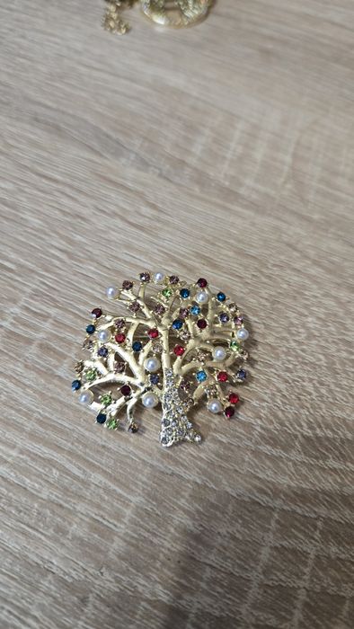 Broszka drzewko szczęścia.