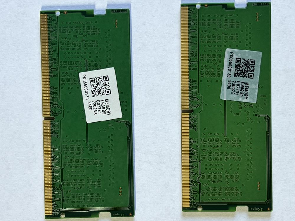 Оперативна памʼять/2шт.SK hynix DDR5 8gb 1Rx16 PC5 -4800B-SCO-1010-XT