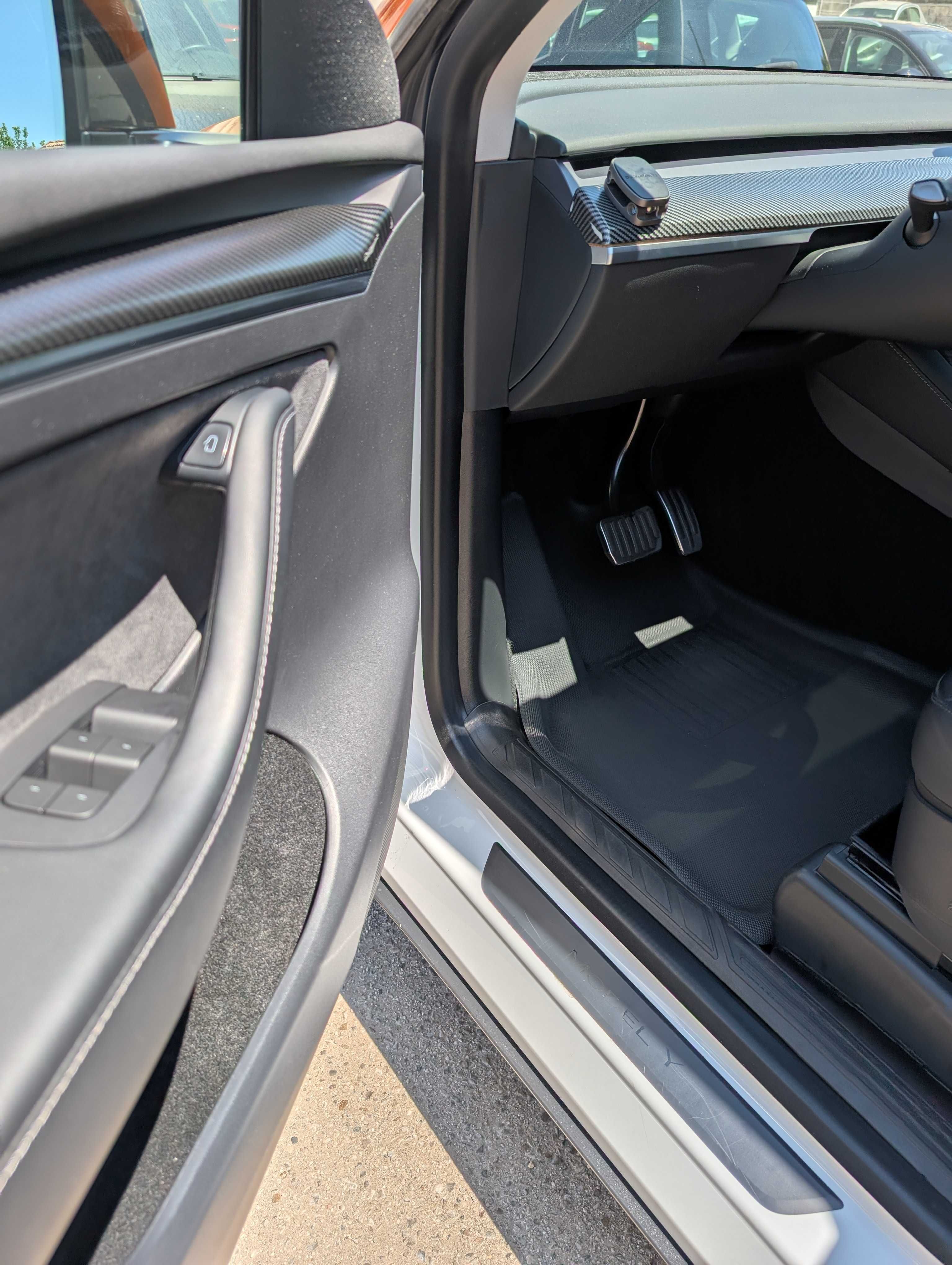 Tesla Model Y Long Range AWD c/ Acceleration Boost e EAP