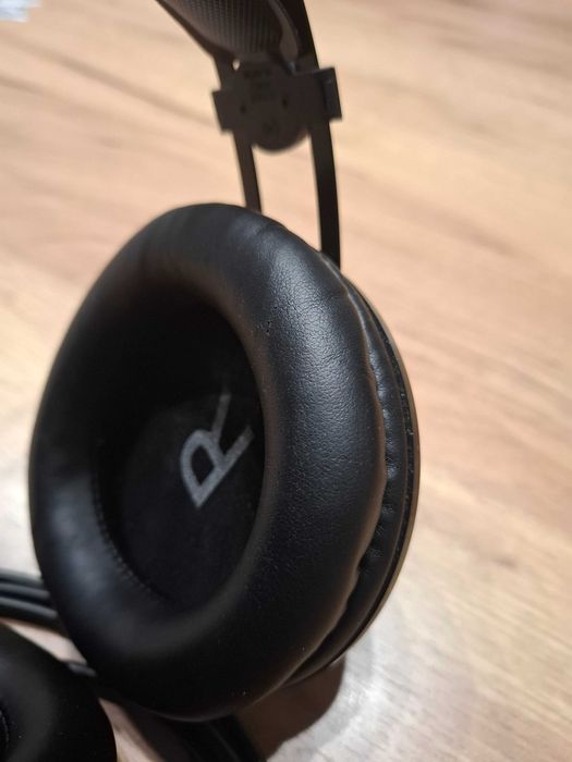 Słuchawki profesjonalne, nauszne AKG K72