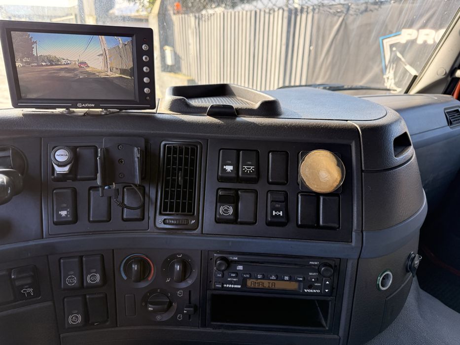 VOLVO FM360 COM GRUA HMF 1560 APENAS 600.000km ###OPORTUNIDADE###