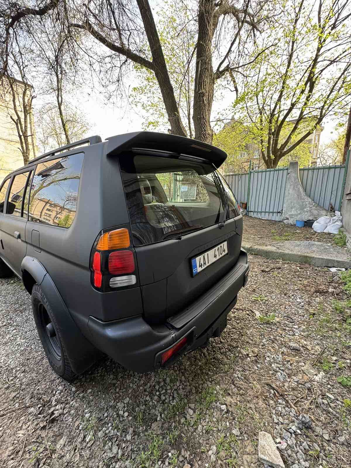 Mitsubishi pajero sport