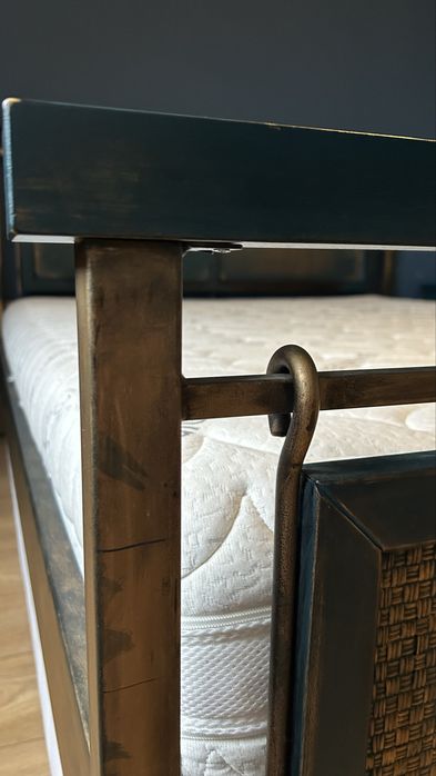 Sypialnia drewno metal