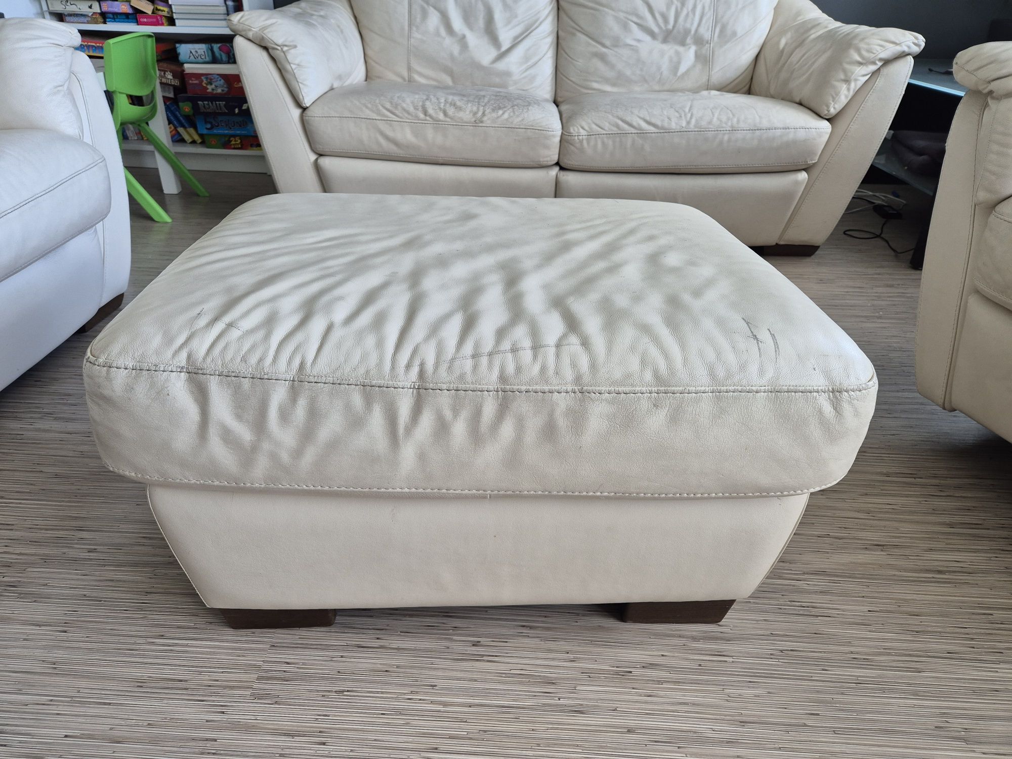 Komplet wypoczynkowy sofa z funkcją spania fotel relaks skóra