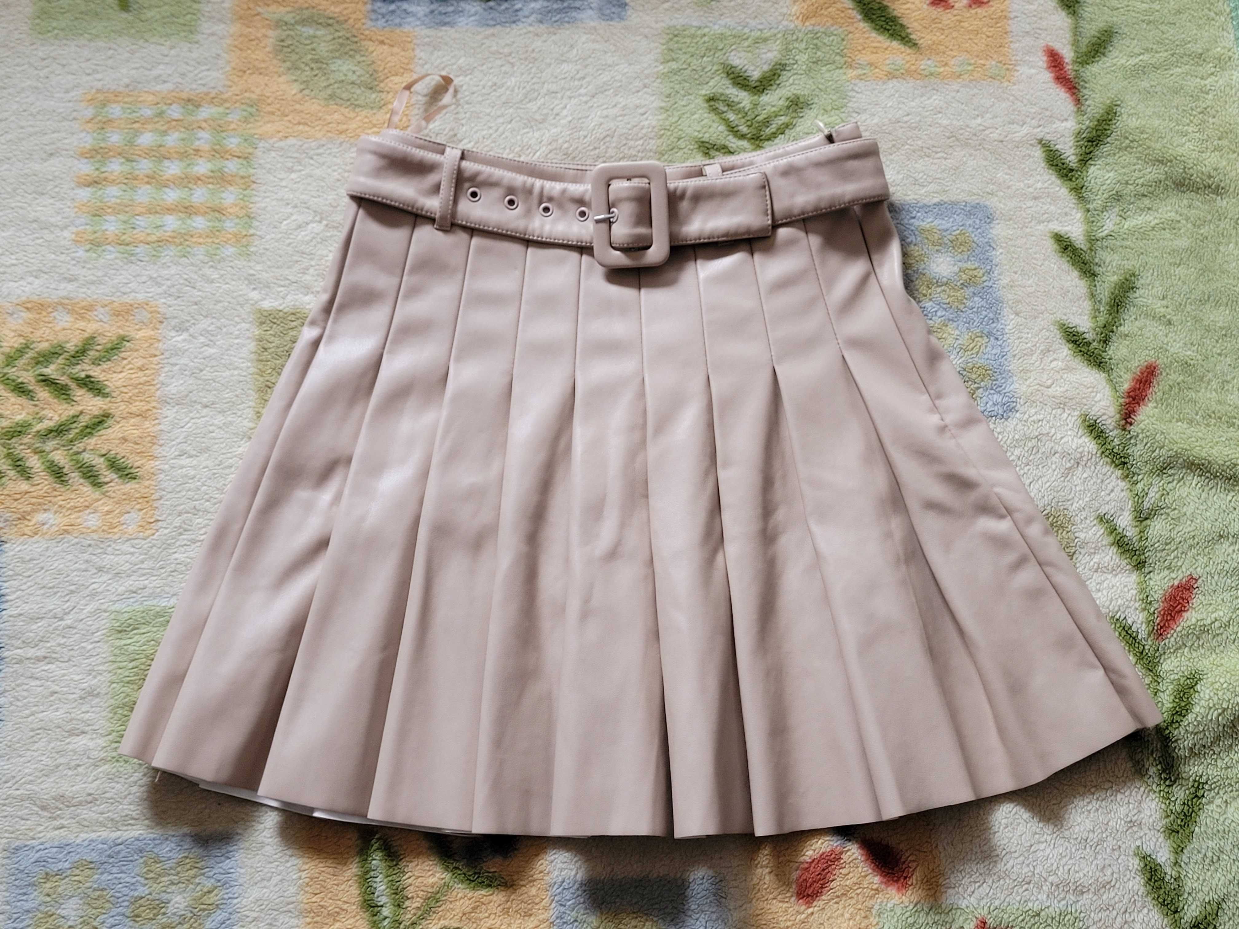 NOWA spódnica Mohito beżowa ekoskóra plisowana r.34 (XS) mini