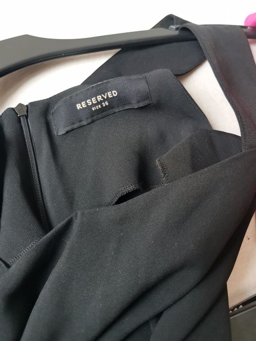 Sukienka czarna reserved