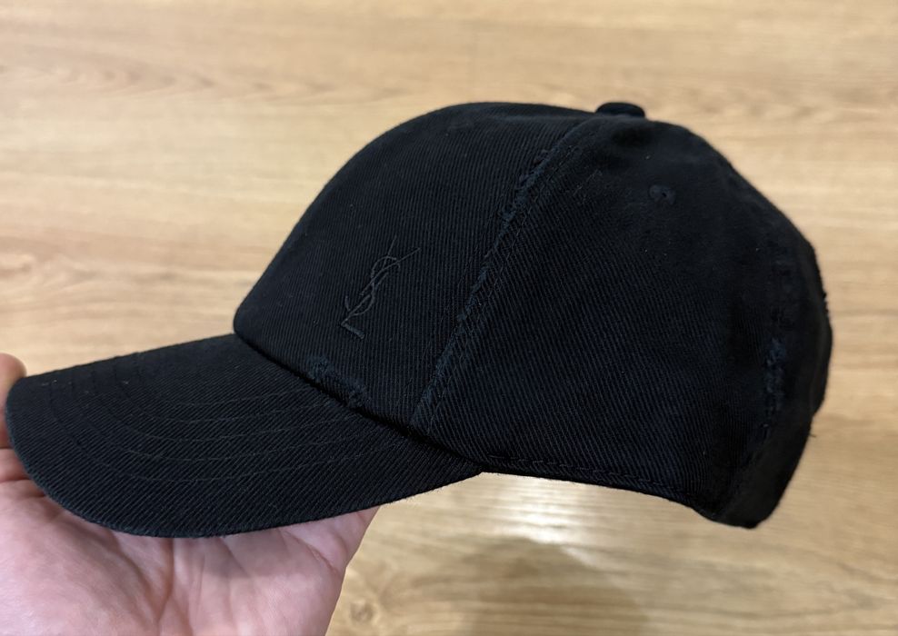 Кепка  Saint Laurent оригінад розмір 57-61