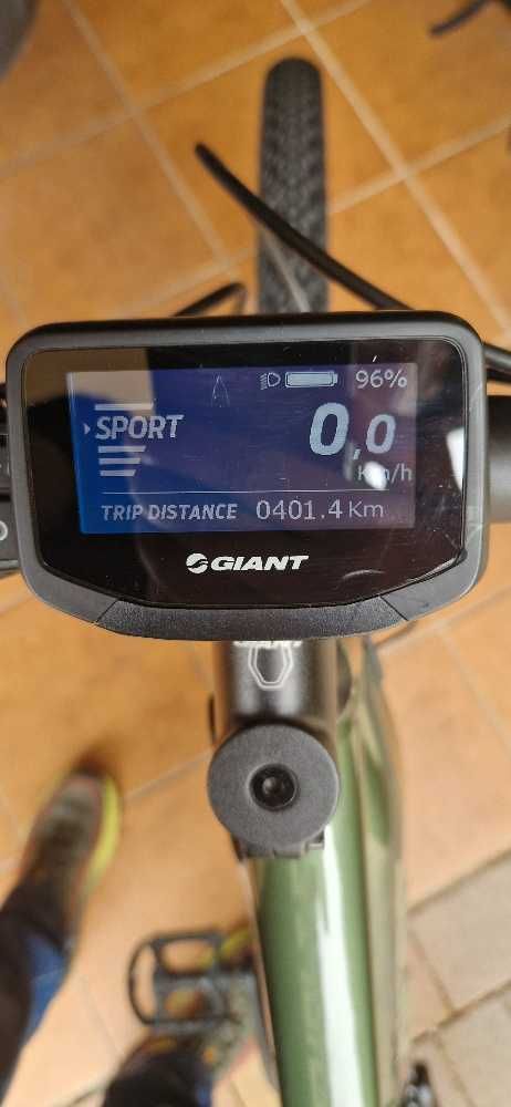 Rower Elektryczny Giant REVOLT E+ PRO Rozmiar M