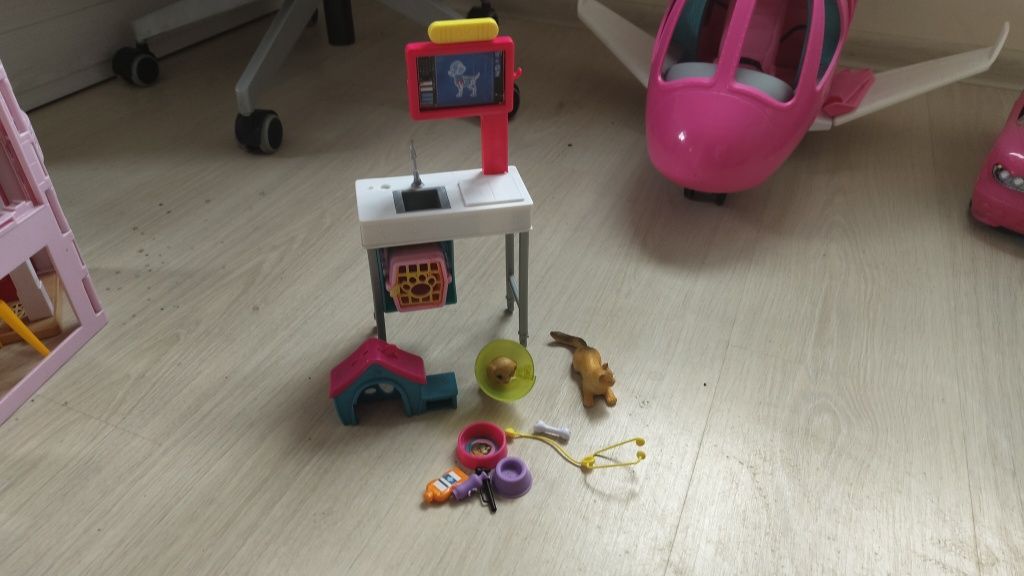 Zestaw Barbie weterynarz Plus lalka