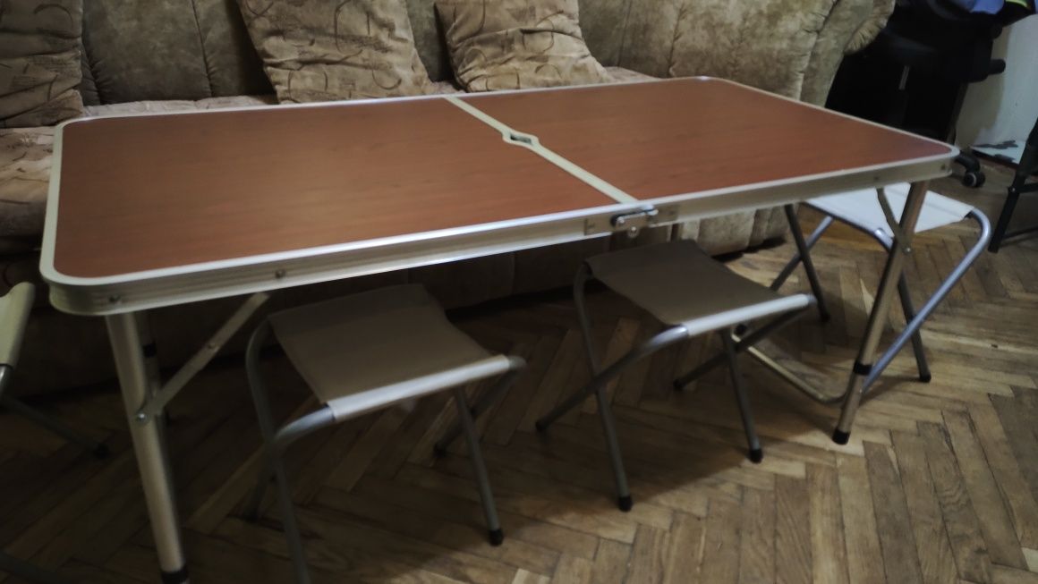 Кемпинговый стол 120*60 см (складной) с 4 стуями