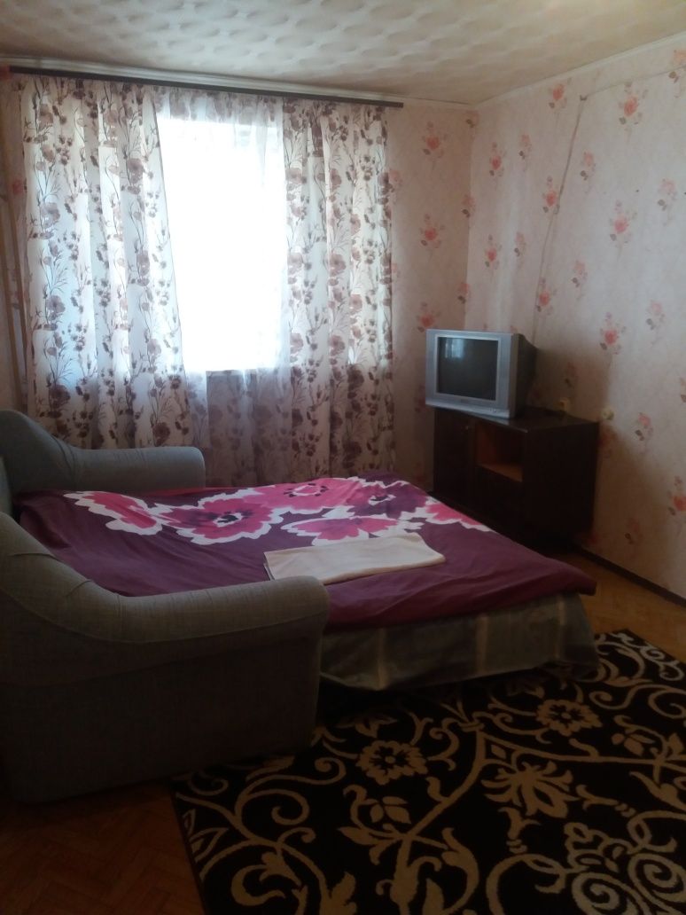 Здаю посуточно Київ, вул Ломоносова