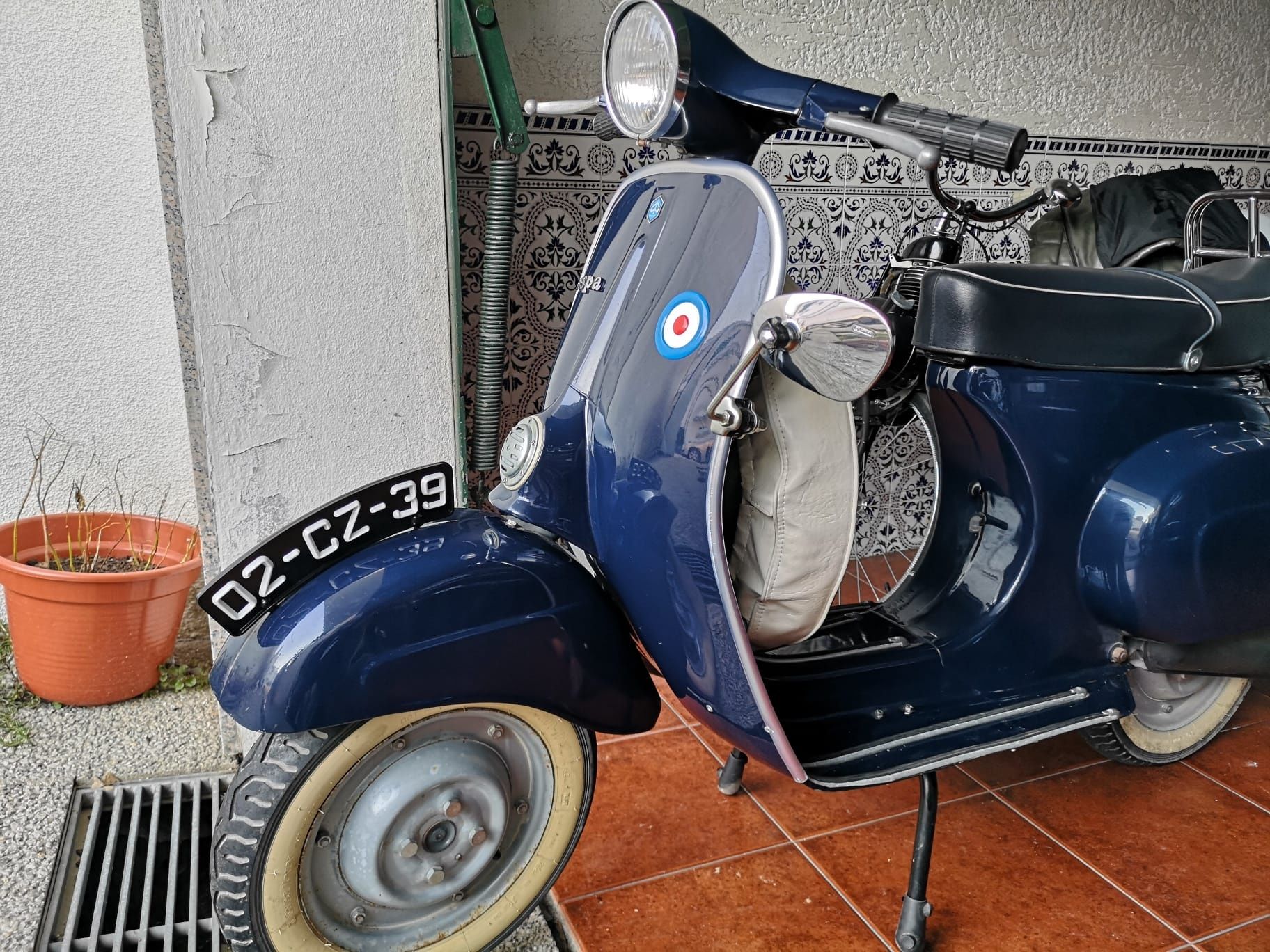 Vespa 50s 1981 restaurada