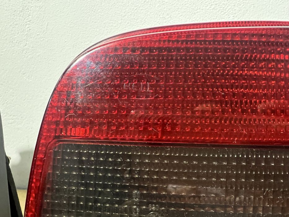 Farolins VW Golf 4 1998 a 2004 - Originais VW / Hella