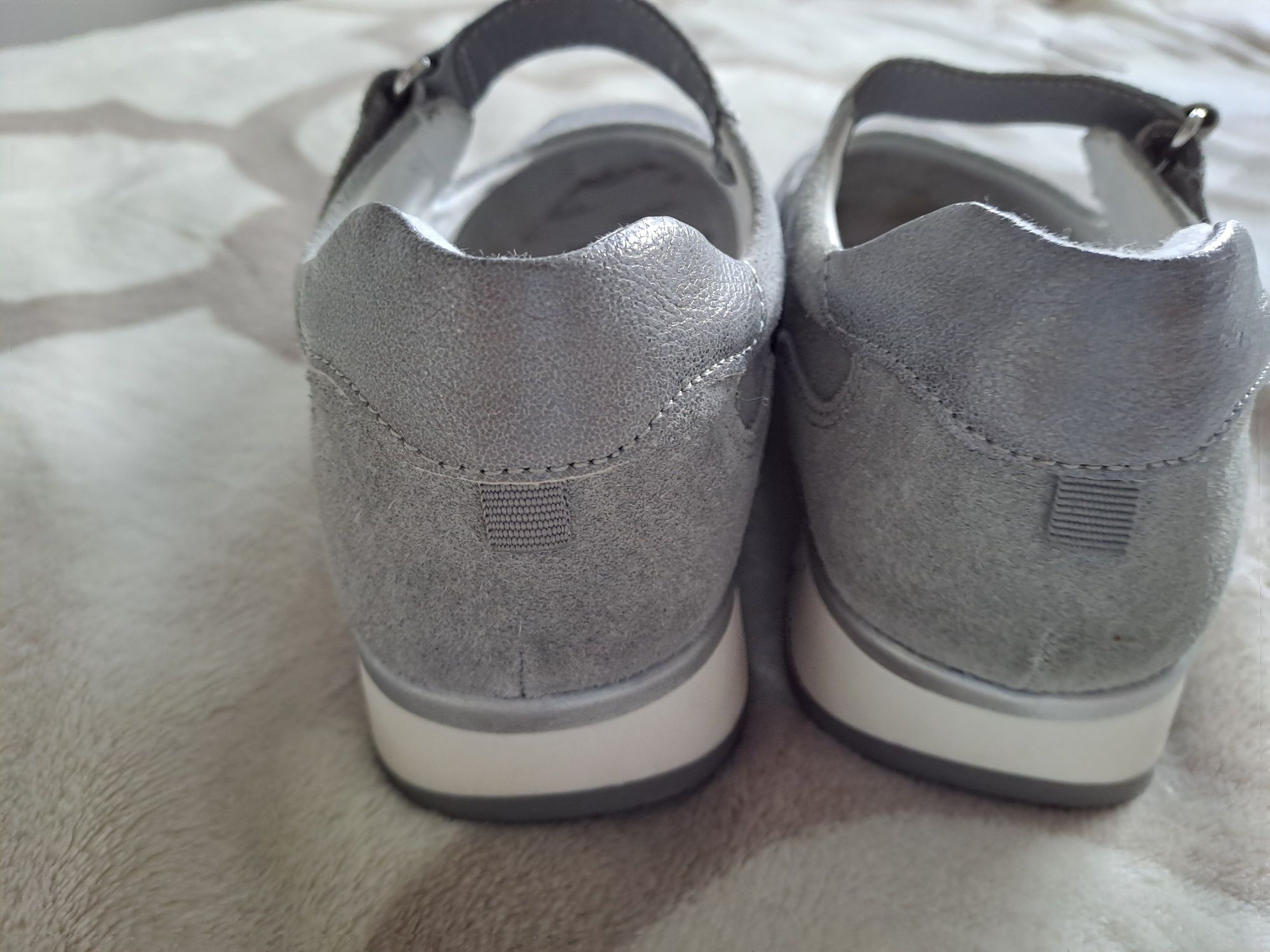 Medyczne buty marki MEDICUS stan jak nowe rozm 29 ( 25 cm).