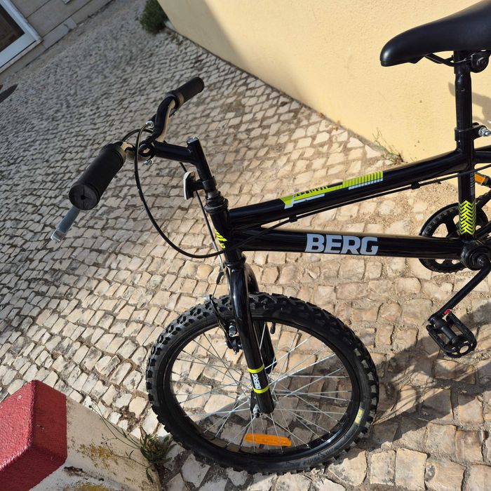 Bicicleta Infantil aro 14, Como Nova.