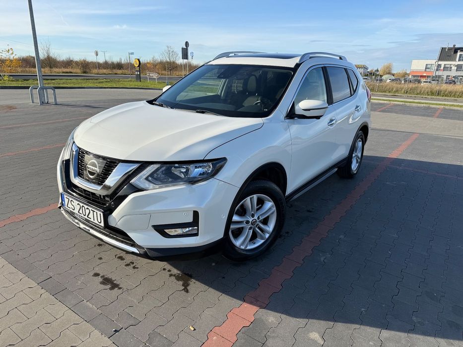 Nissan X-Trail 1.6 DCI N-Connecta 4 WD / Panorama / Hak / 7 osobowy