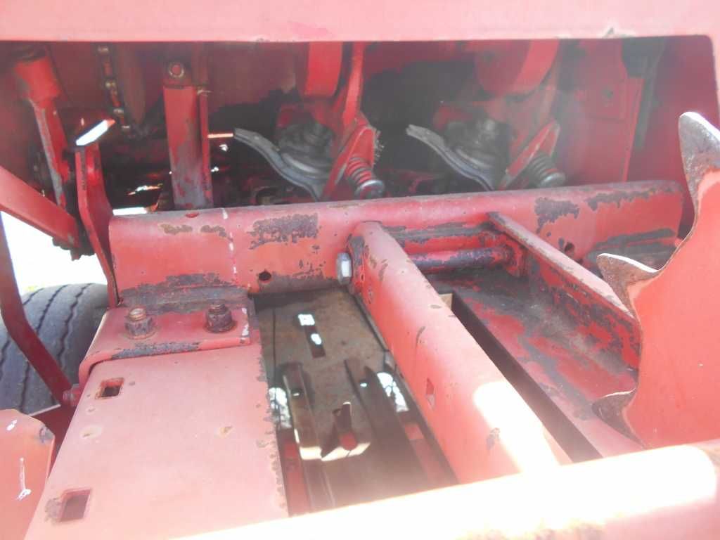 Enfardadeira Massey Ferguson 120