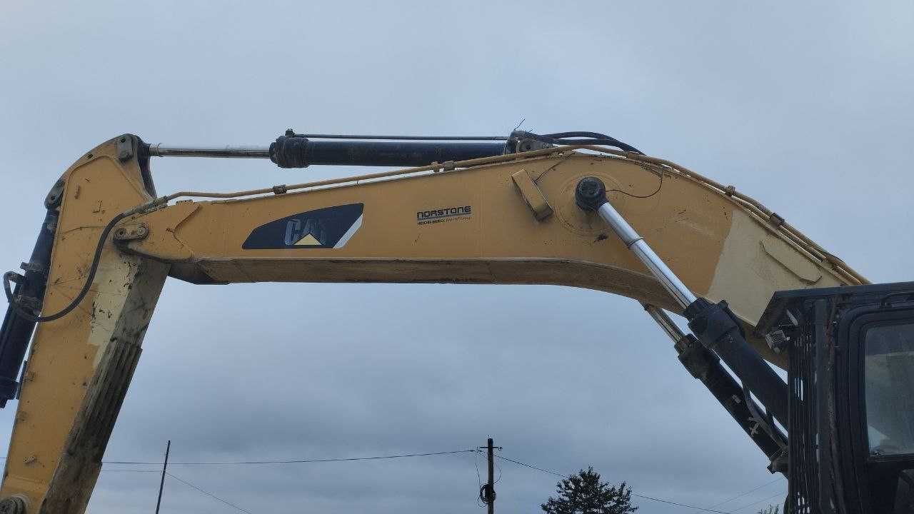 Продам екскаватор CATERPILLAR 385С