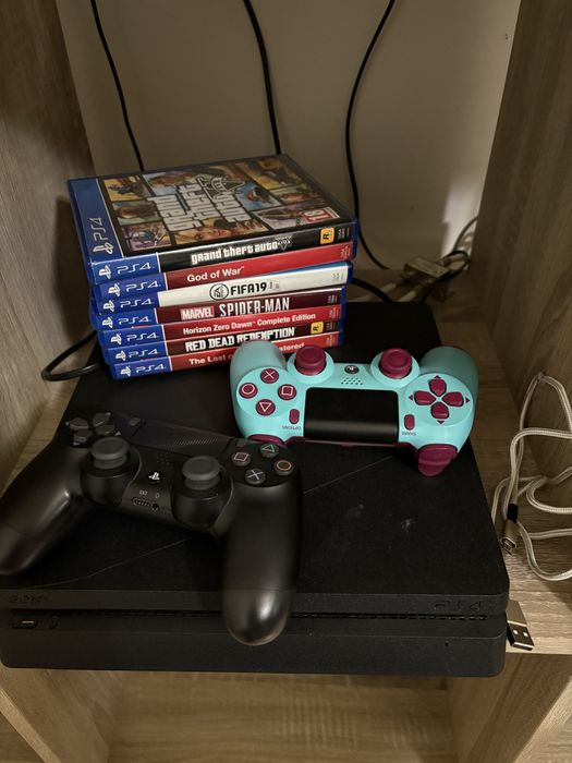 PlayStation 4 – Perfeito Estado | 2 Comandos + 7 Jogos