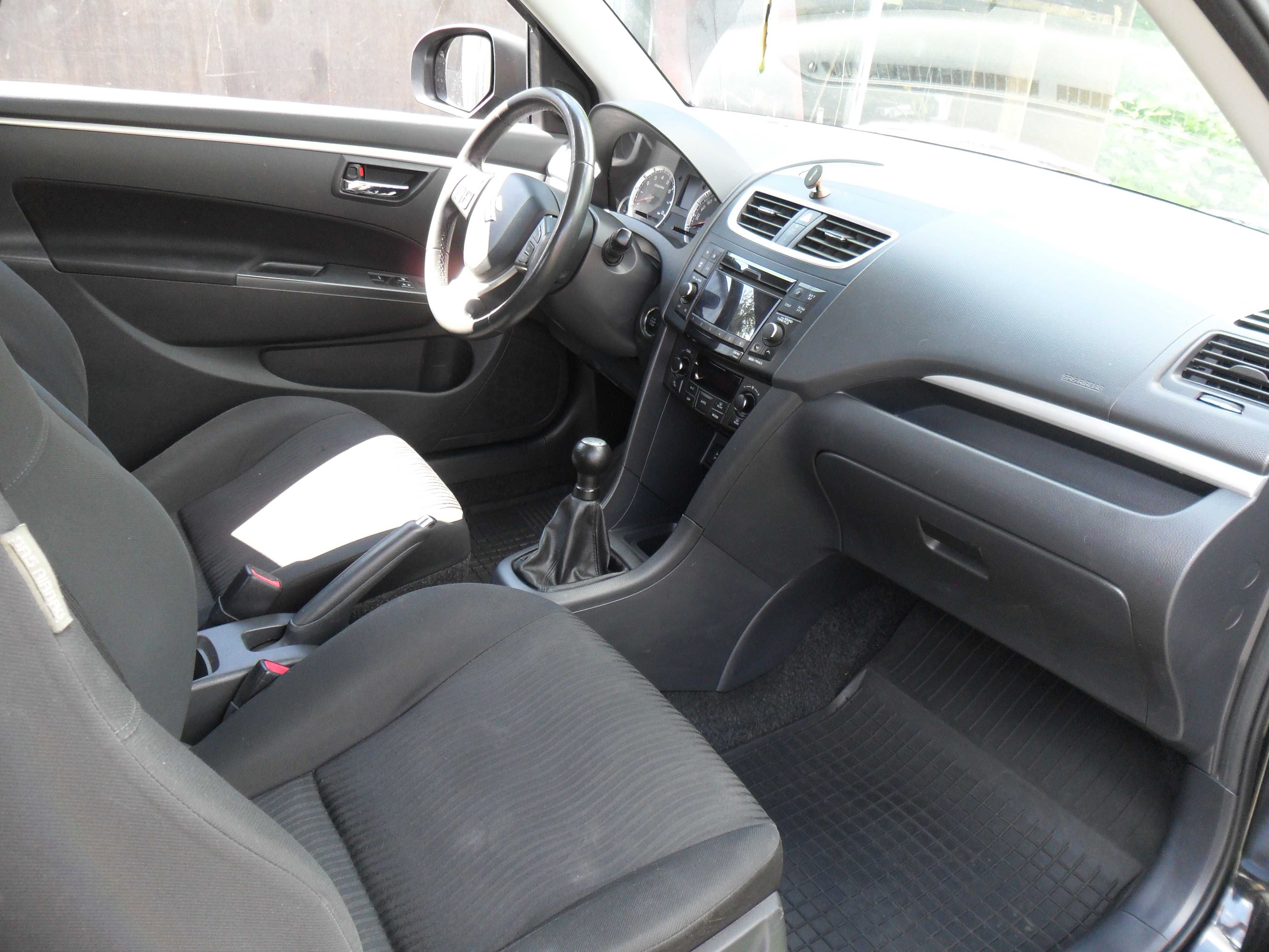 Suzuki Swift 1.3 B tempomat keyless Szyber dach Grzane fotele