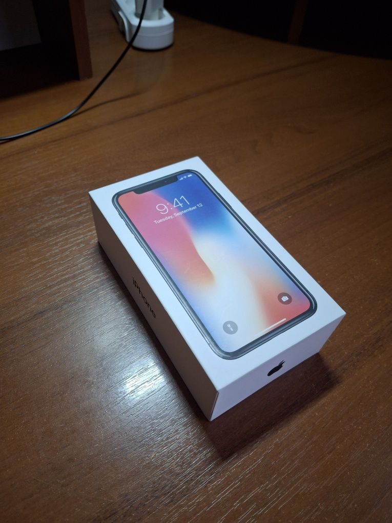 Iphone X, 64 гигабайта