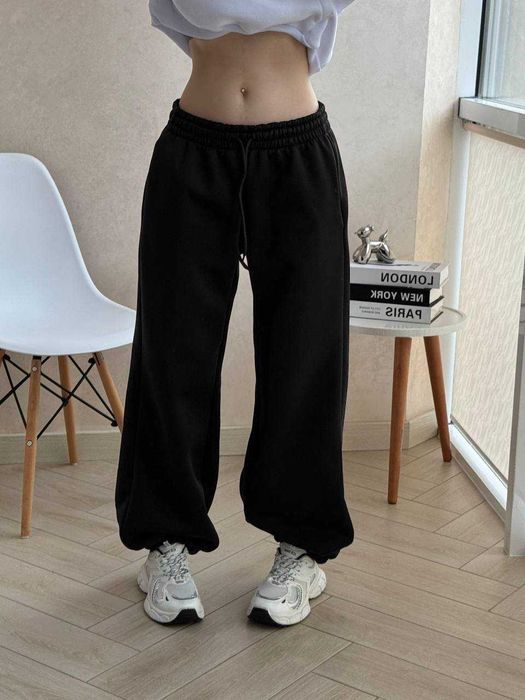 Теплі жіночі зимові штани джогери на флісі оверсайз 42/48 з манжетами