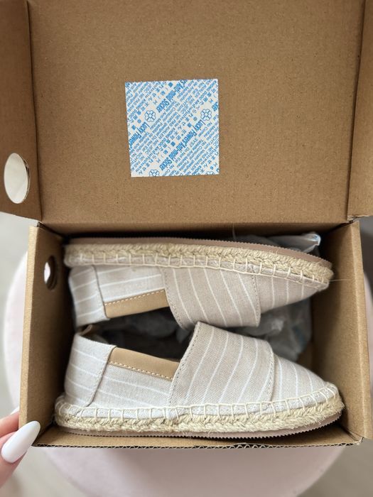 Продам дитячі мокасіни Mayoral ! 25 р